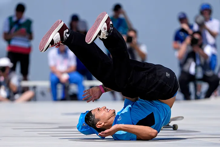 Mauro Iglesias of Argentina falls in the men’s street prelims during the Paris 2024 Olympic Summer Games at La Concorde 3 on July 29, 2024.