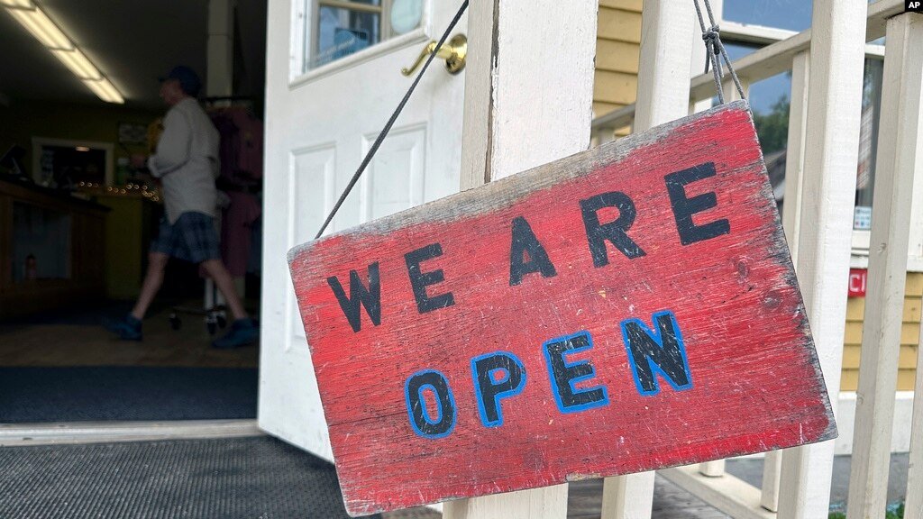 Weeks after floods, Vermont businesses struggling to get visitors to return